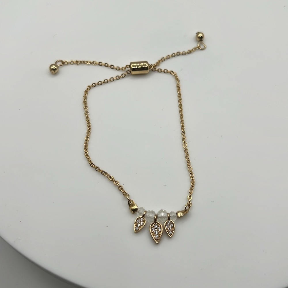 1236. Lauren Conrad Gold Leaf Charm Adjustable Bracelet‎